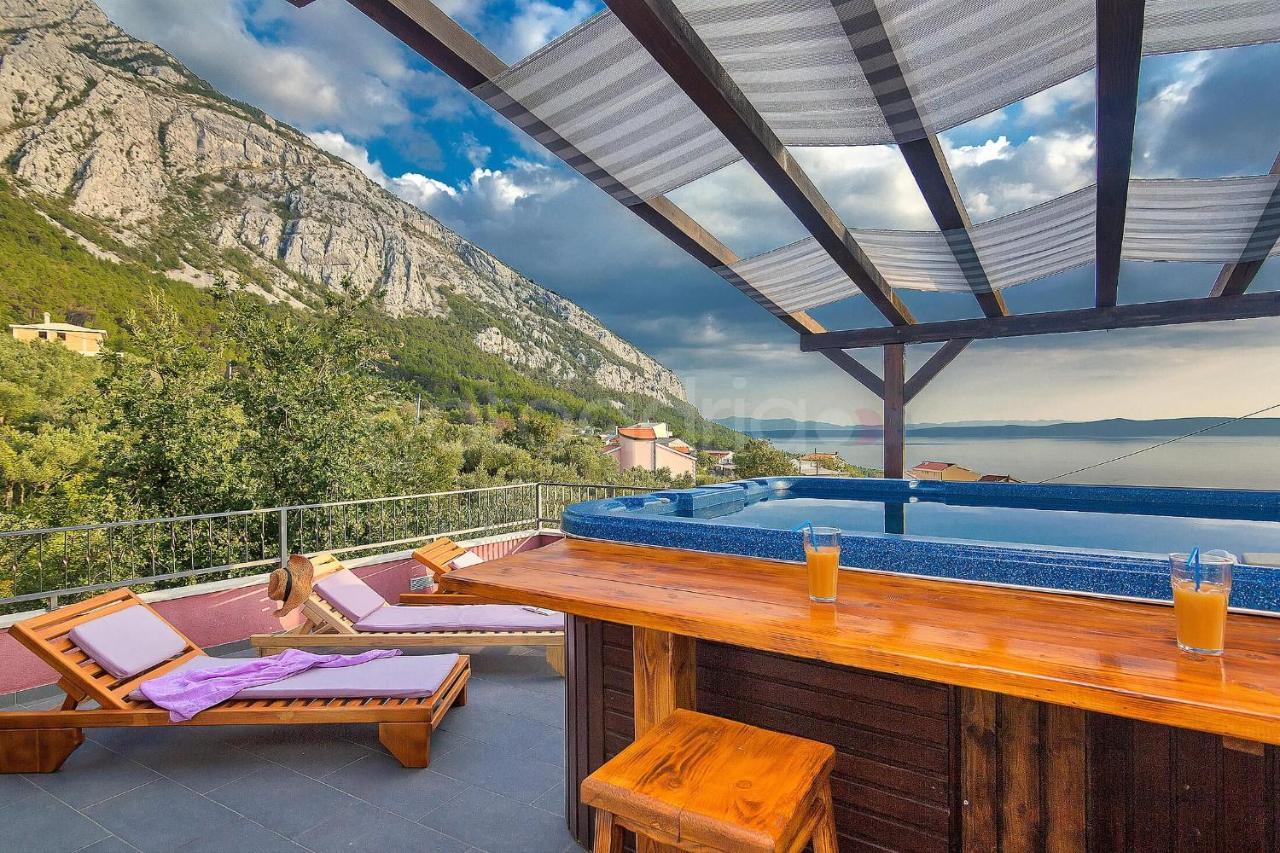 Holiday Home Darius With Hot Tub Makarska Exterior foto
