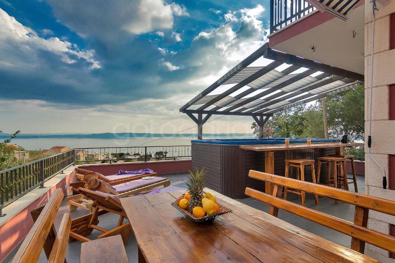 Holiday Home Darius With Hot Tub Makarska Exterior foto