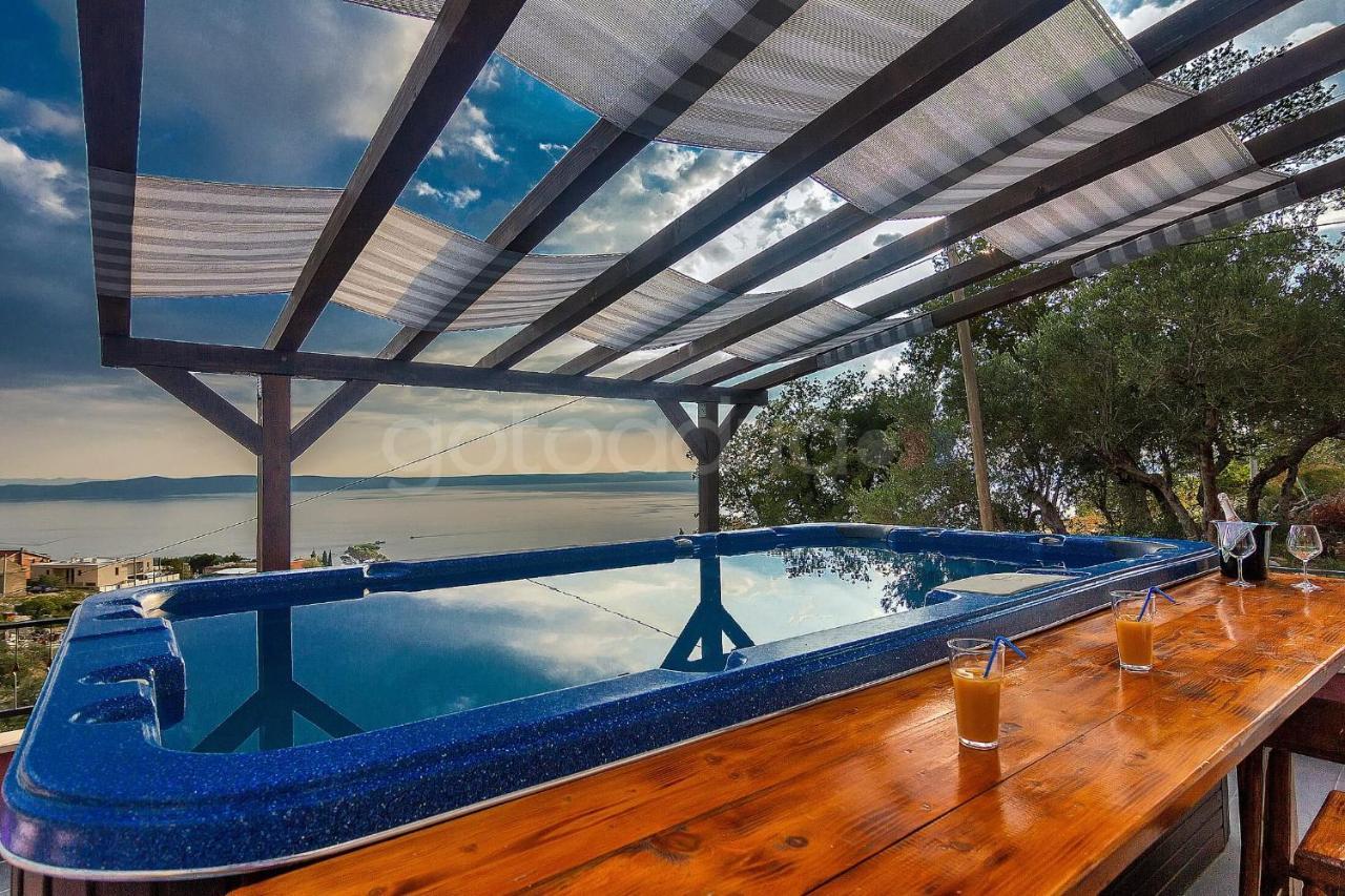 Holiday Home Darius With Hot Tub Makarska Exterior foto