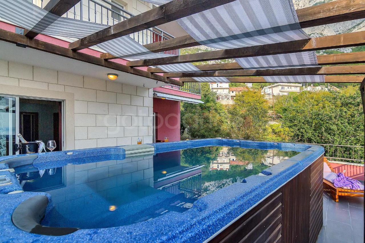 Holiday Home Darius With Hot Tub Makarska Exterior foto